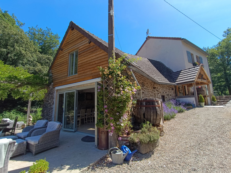 French property for sale in Aubusson, Creuse - €499,900 - photo 3