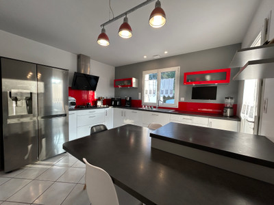 French property for sale in Mervent, Vendée - €467,800 - photo 4