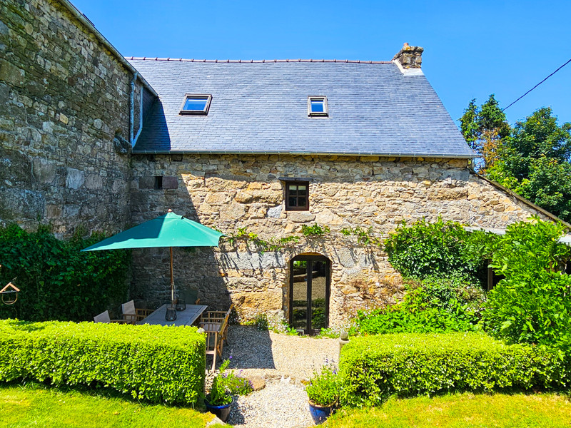 French property for sale in Saint-Servais, Côtes-d'Armor - €378,420 - photo 10