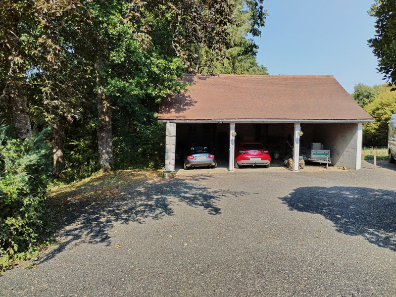French property for sale in Saint-Pardoux-Corbier, Corrèze - €369,000 - photo 1