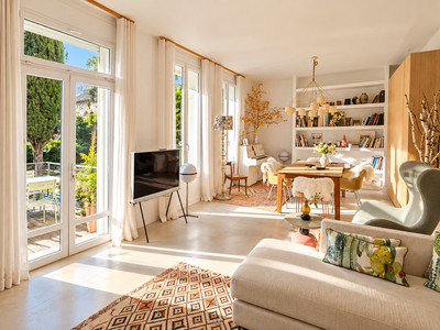 French property for sale in Cannes, Alpes-Maritimes - €1,390,000 - photo 2