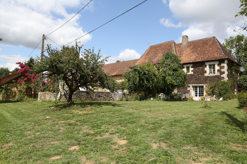 French property for sale in Thiviers, Dordogne - &#8364;1,049,400 - photo 6