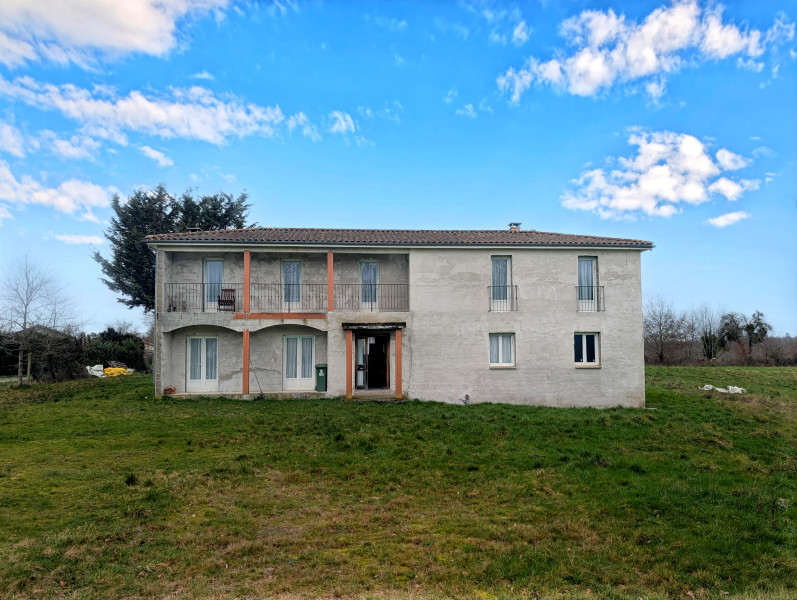 French property for sale in Saint-Mathieu, Haute-Vienne - €136,250 - photo 0