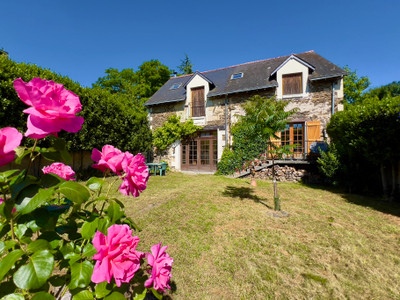Maison à vendre à Lys-Haut-Layon, Maine-et-Loire, Pays de la Loire, avec Leggett Immobilier