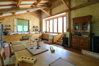 French property for sale in Tresques, Gard - €1,850,000 - photo 5