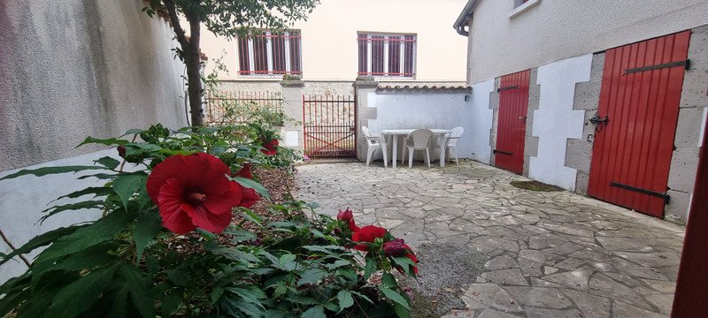 French property for sale in Chabanais, Charente - &#8364;56,600 - photo 9