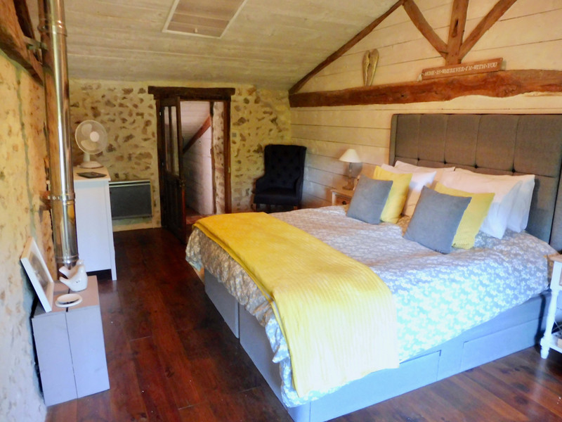 House for sale in ChâteauGarnier Vienne Reduced! Tastefully