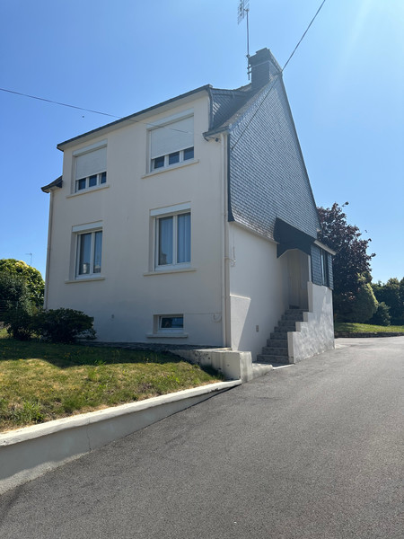 Maison à vendre à Gourin, Morbihan - 127 000 € - photo 1