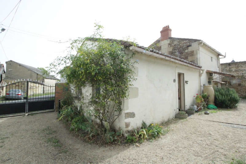 French property for sale in Loretz-d'Argenton, Deux-Sèvres - &#8364;54,600 - photo 2