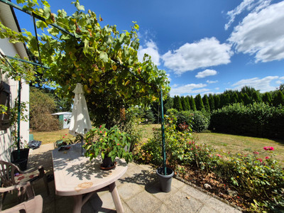 French property for sale in Plusquellec, Côtes-d'Armor - €240,750 - photo 1