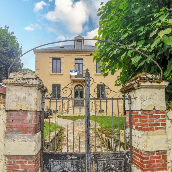 French property for sale in Montignac, Dordogne - €585,000 - photo 9