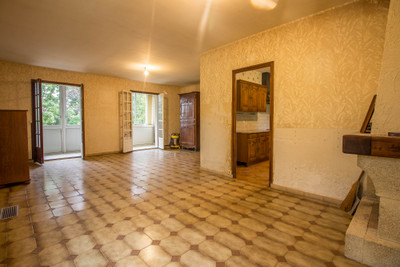 French property for sale in Angoulême, Charente - €182,500 - photo 3