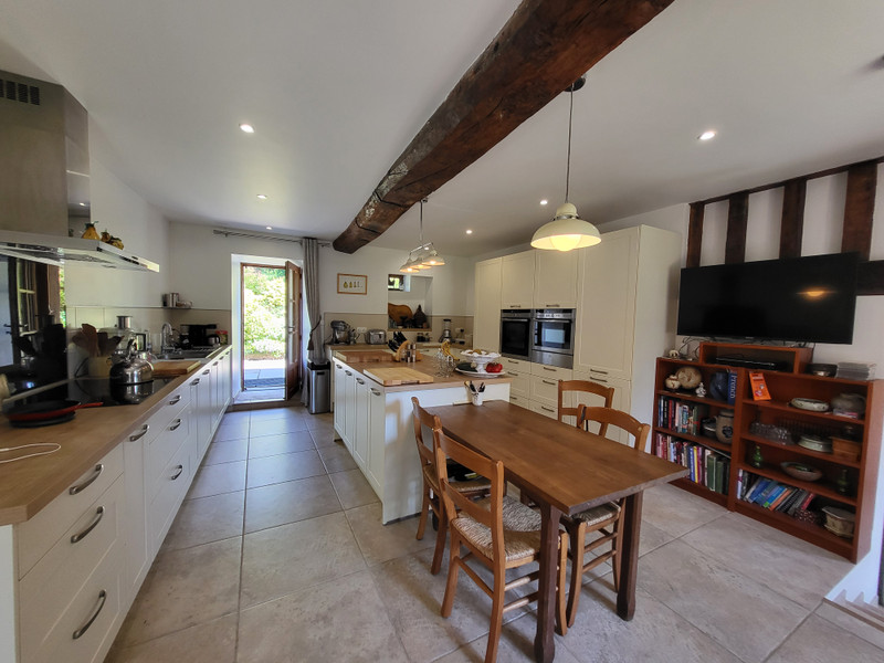 French property for sale in Barenton, Manche - €435,000 - photo 2