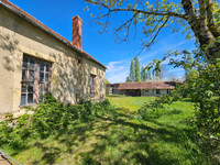Maison à vendre à Lurcy-Lévis, Allier - 35 600 € - photo 6