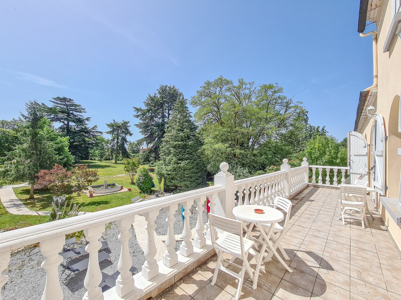 French property for sale in La Rochefoucauld-en-Angoumois, Charente - €526,500 - photo 6