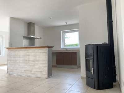 French property for sale in Pradines, Lot - €183,000 - photo 5
