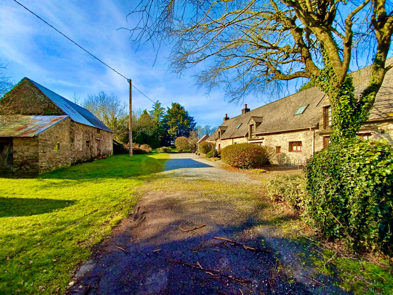 French property for sale in Marzan, Morbihan - €400,000 - photo 9
