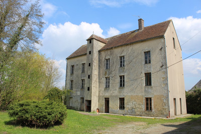 Moulin à vendre à Mauves-sur-Huisne, Orne, Basse-Normandie, avec Leggett Immobilier
