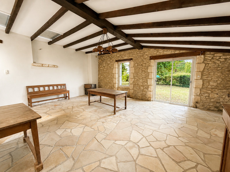 French property for sale in Générac, Gironde - €265,000 - photo 4