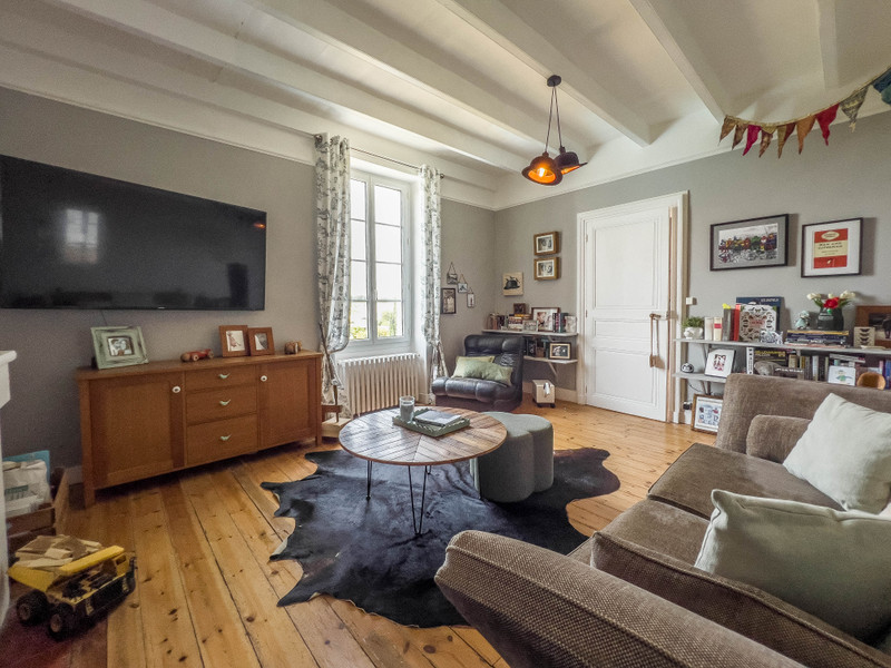 French property for sale in Asnières-sur-Nouère, Charente - €593,600 - photo 8