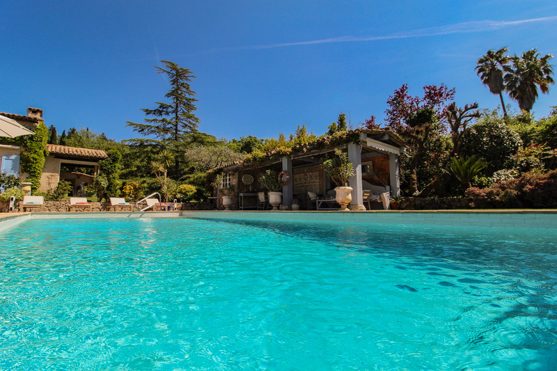 French property for sale in Châteauneuf-Grasse, Alpes-Maritimes - €3,190,000 - photo 1