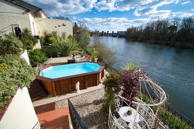 French property for sale in Castelmoron-sur-Lot, Lot-et-Garonne - €475,000 - photo 2