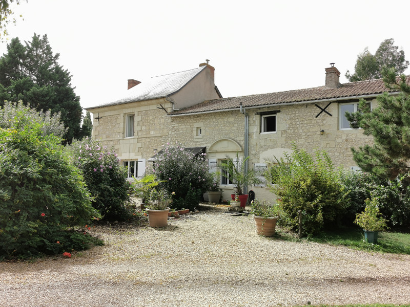 French property for sale in Saint-Macaire-du-Bois, Maine-et-Loire - €583,000 - photo 6