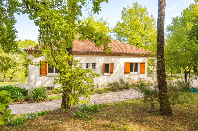 French property for sale in Bourlens, Lot-et-Garonne - €371,000 - photo 1