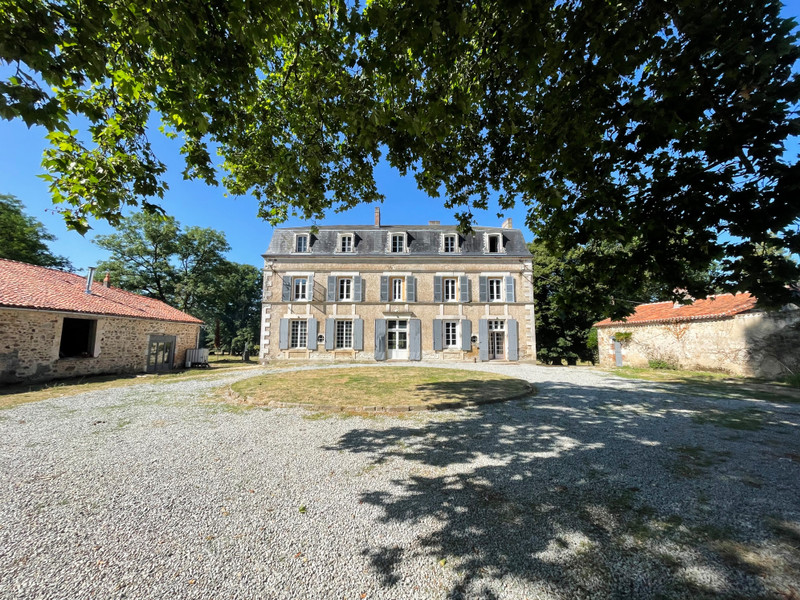 French property for sale in Abzac, Charente - &#8364;910,000 - photo 2