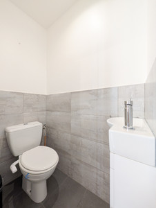 French property for sale in Nice, Alpes-Maritimes - €649,000 - photo 13