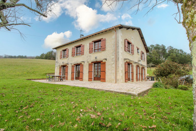 Maison à vendre à Grand-Brassac, Dordogne, Aquitaine, avec Leggett Immobilier