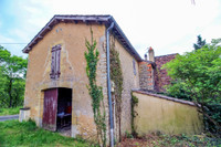 houses and homes for sale inPezulsDordogne Aquitaine