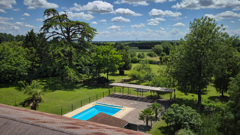 French property for sale in Asnières-la-Giraud, Charente-Maritime - €1,372,700 - photo 1