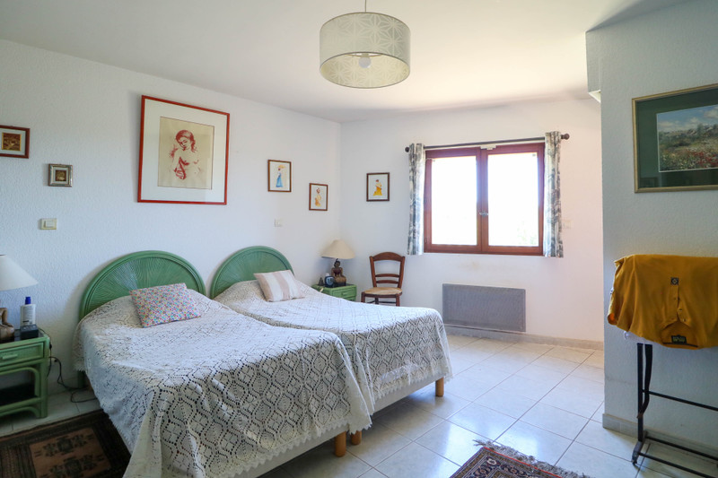 French property for sale in Saint-Maximin, Gard - €675,000 - photo 11