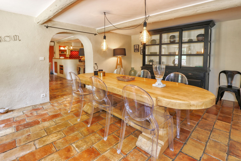 French property for sale in Simiane-la-Rotonde, Alpes-de-Hautes-Provence - &#8364;527,000 - photo 3