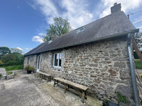 Chalet à vendre à Glomel, Côtes-d'Armor - 152.600 € - photo 1