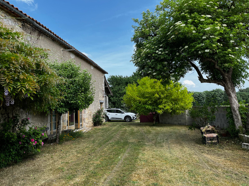 French property for sale in Marthon, Charente - &#8364;246,100 - photo 10