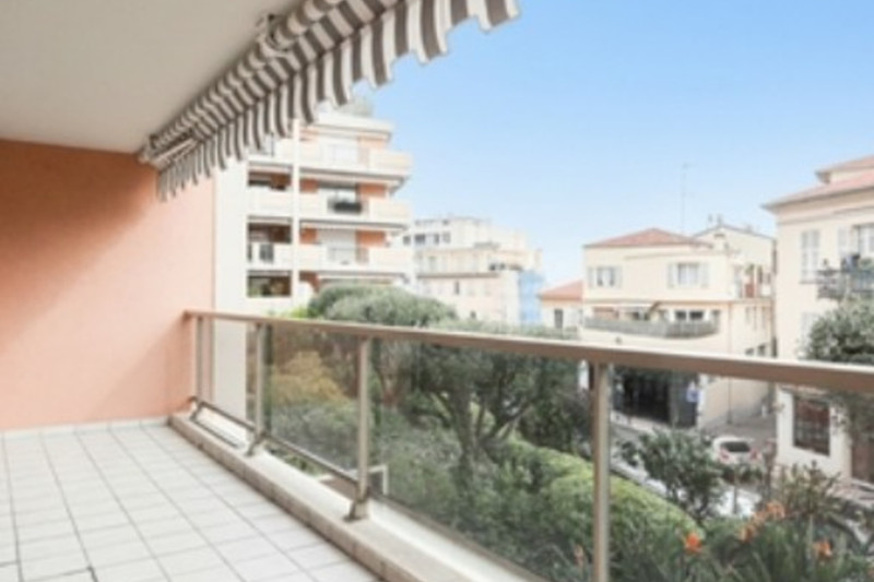 French property for sale in Beaulieu-sur-Mer, Alpes-Maritimes - €620,000 - photo 1
