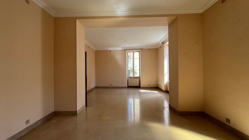 French property for sale in Le Thor, Vaucluse - €350,000 - photo 3