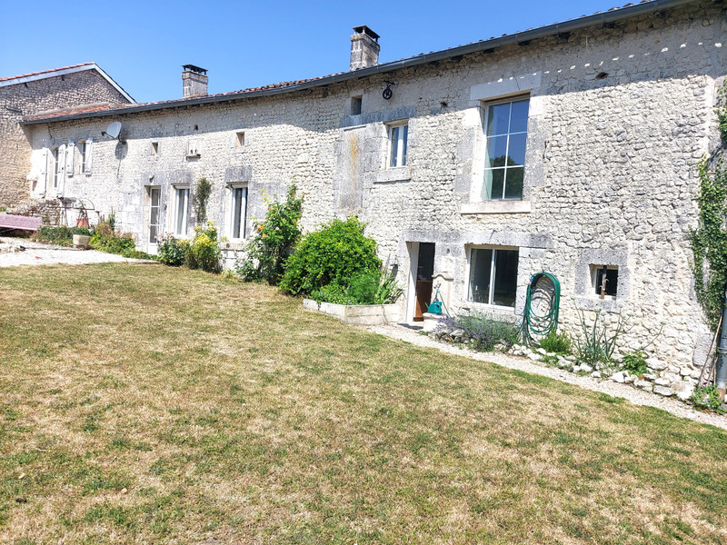 Propriété à vendre à Val des Vignes, Charente - 229 950 €