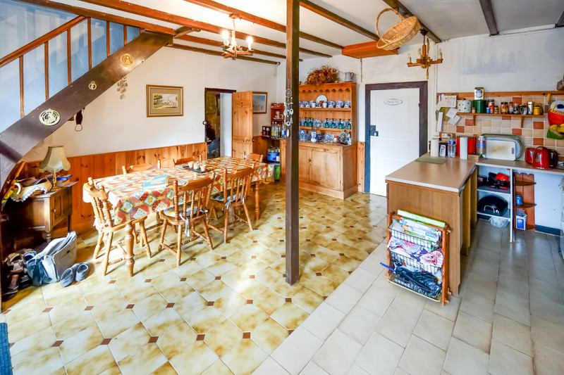 French property for sale in Coivert, Charente-Maritime - €99,999 - photo 4