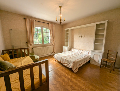 French property for sale in Angoulême, Charente - €381,500 - photo 9