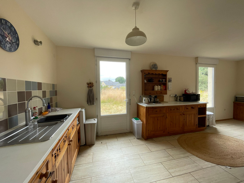 French property for sale in Ménéac, Morbihan - €110,000 - photo 4