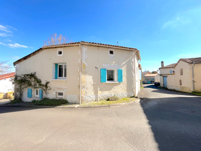 Maison à vendre à Charras, Charente, Poitou-Charentes, avec Leggett Immobilier