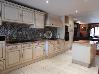 French property for sale in Uzerche, Corrèze - €299,990 - photo 1