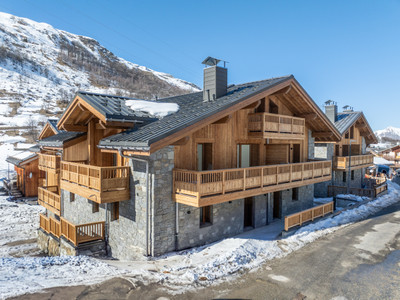 High quality, new build 2-bedroom with large dormitory apartment situated on the ski slopes in the 3 Valleys