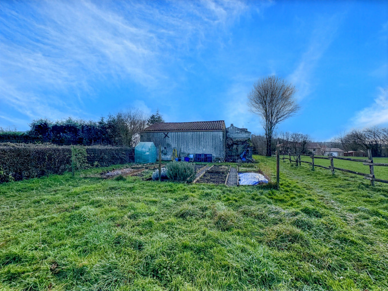 French property for sale in Saint-Pierre-du-Chemin, Vendée - €158,050 - photo 6