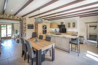 Maison à vendre à Beugnon-Thireuil, Deux-Sèvres - 315.000 € - photo 4