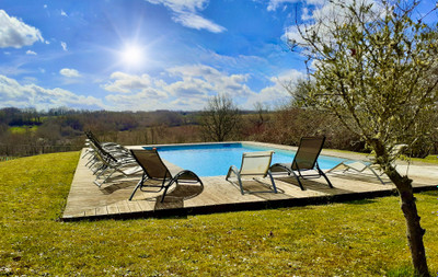 Exceptional Gascon farmhouse with two thriving independent gîtes and 1.5 hectares of private parkland.