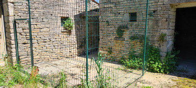 French property for sale in Lezay, Deux-Sèvres - €79,900 - photo 9